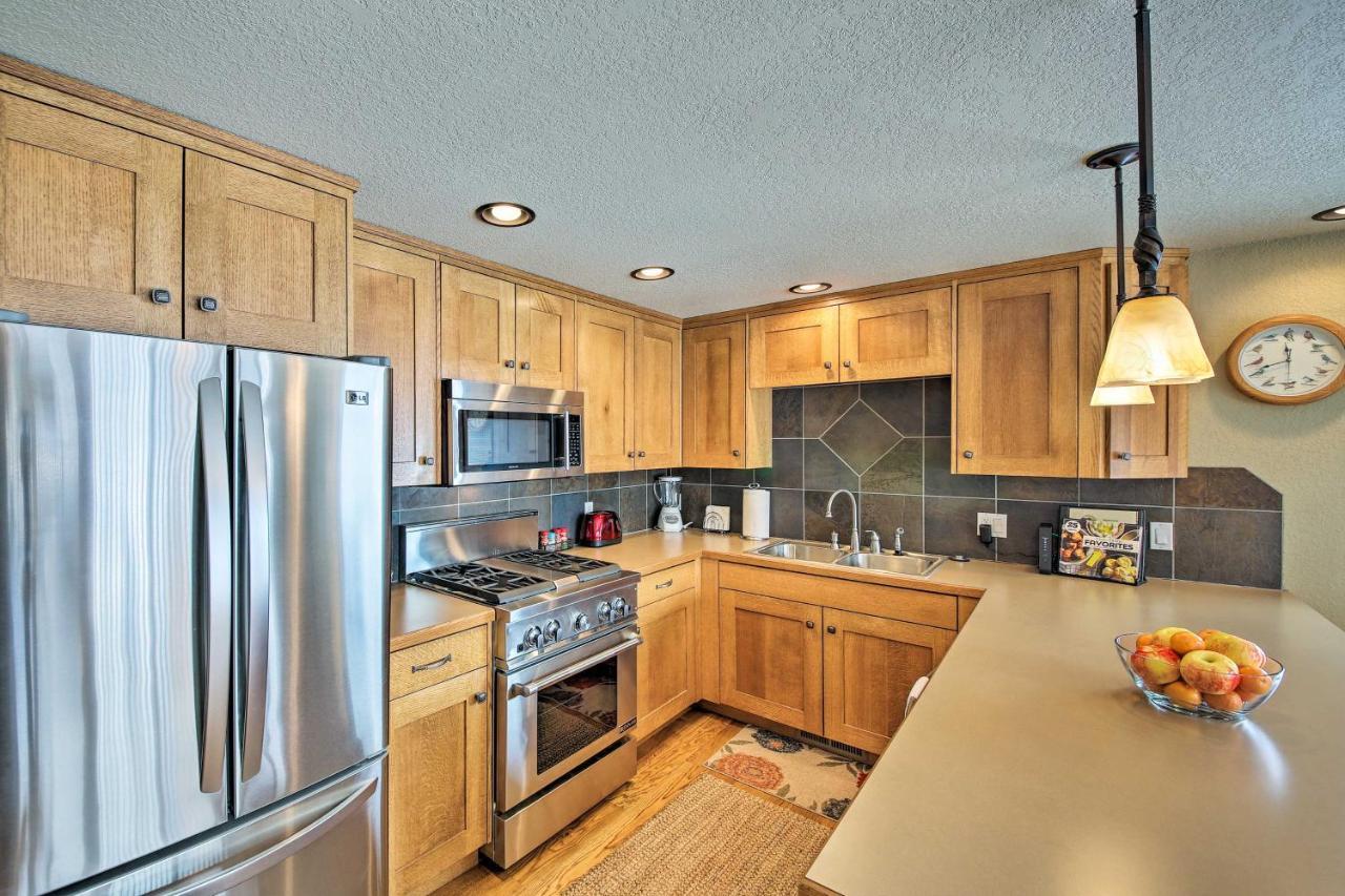 Lake Pend Oreille Condo With Porch And Mountain View! Sandpoint Esterno foto