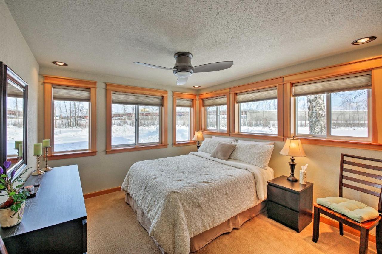 Lake Pend Oreille Condo With Porch And Mountain View! Sandpoint Esterno foto