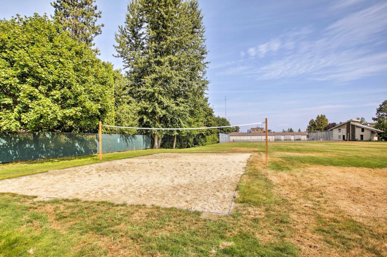 Lake Pend Oreille Condo With Porch And Mountain View! Sandpoint Esterno foto
